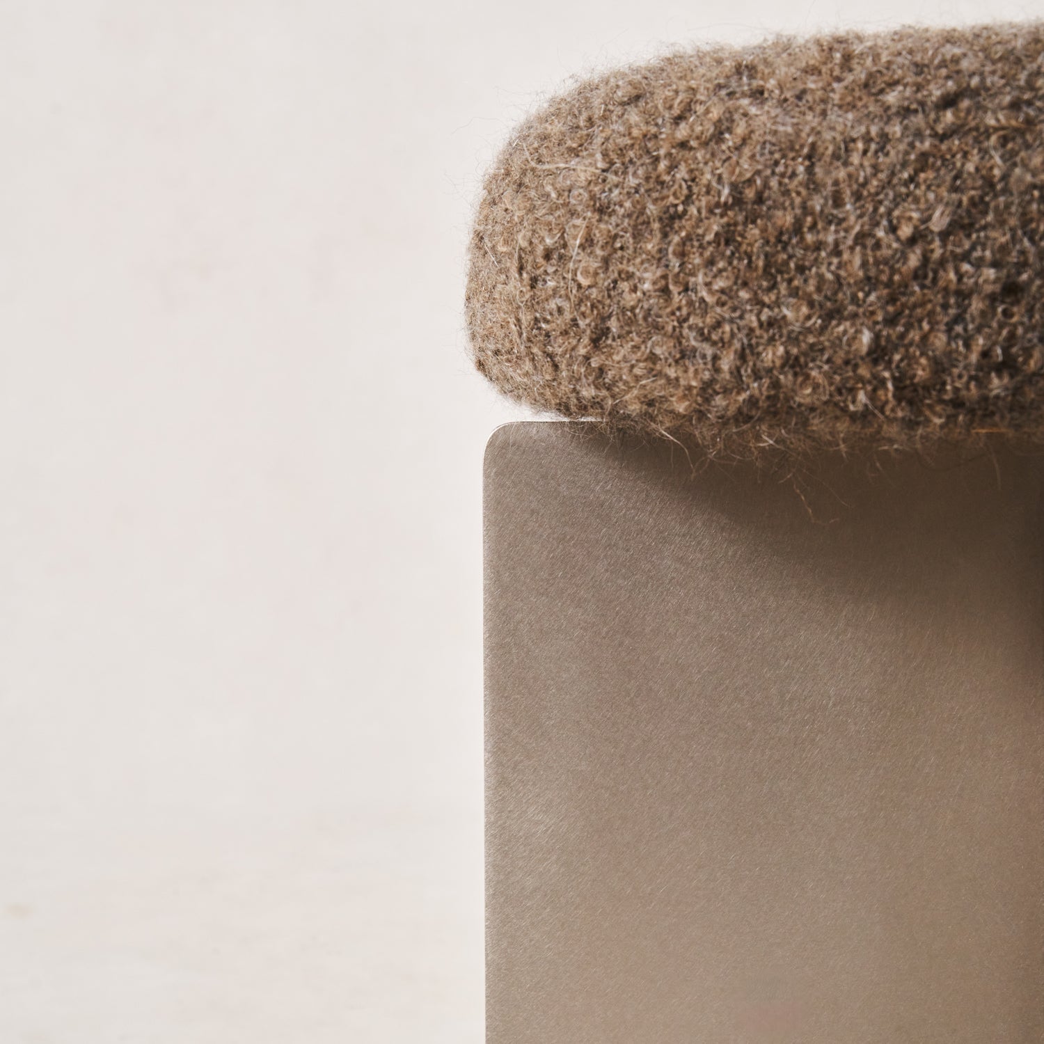 Tabouret Milan – Boucle Moka