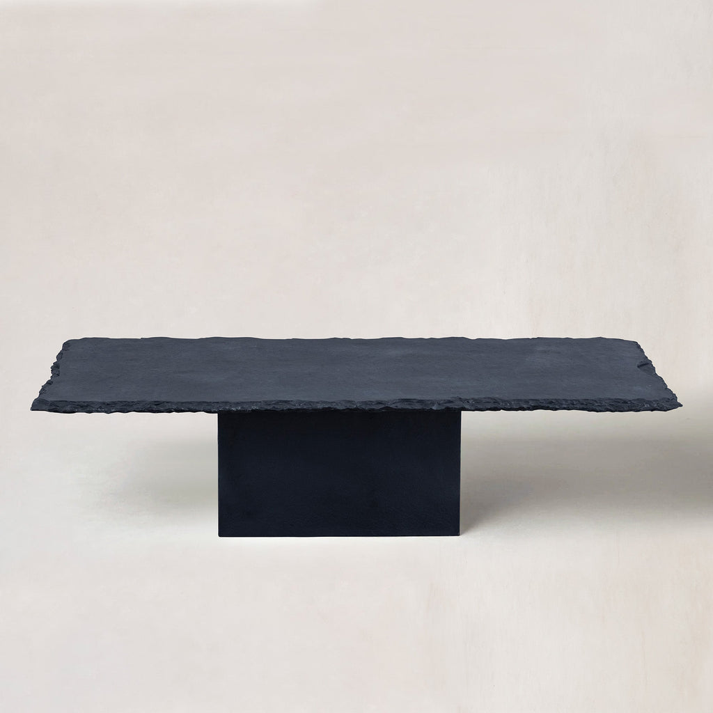 Table basse en calcaire noir